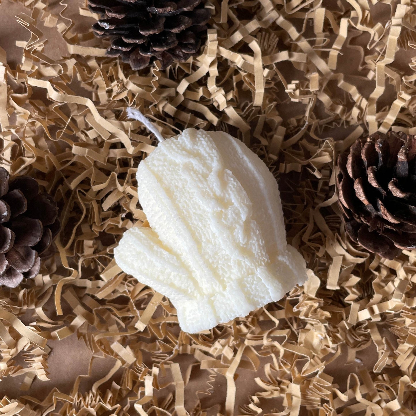 Winter Mitten Candle – A Cozy Hug in Candle Form - AuraLux