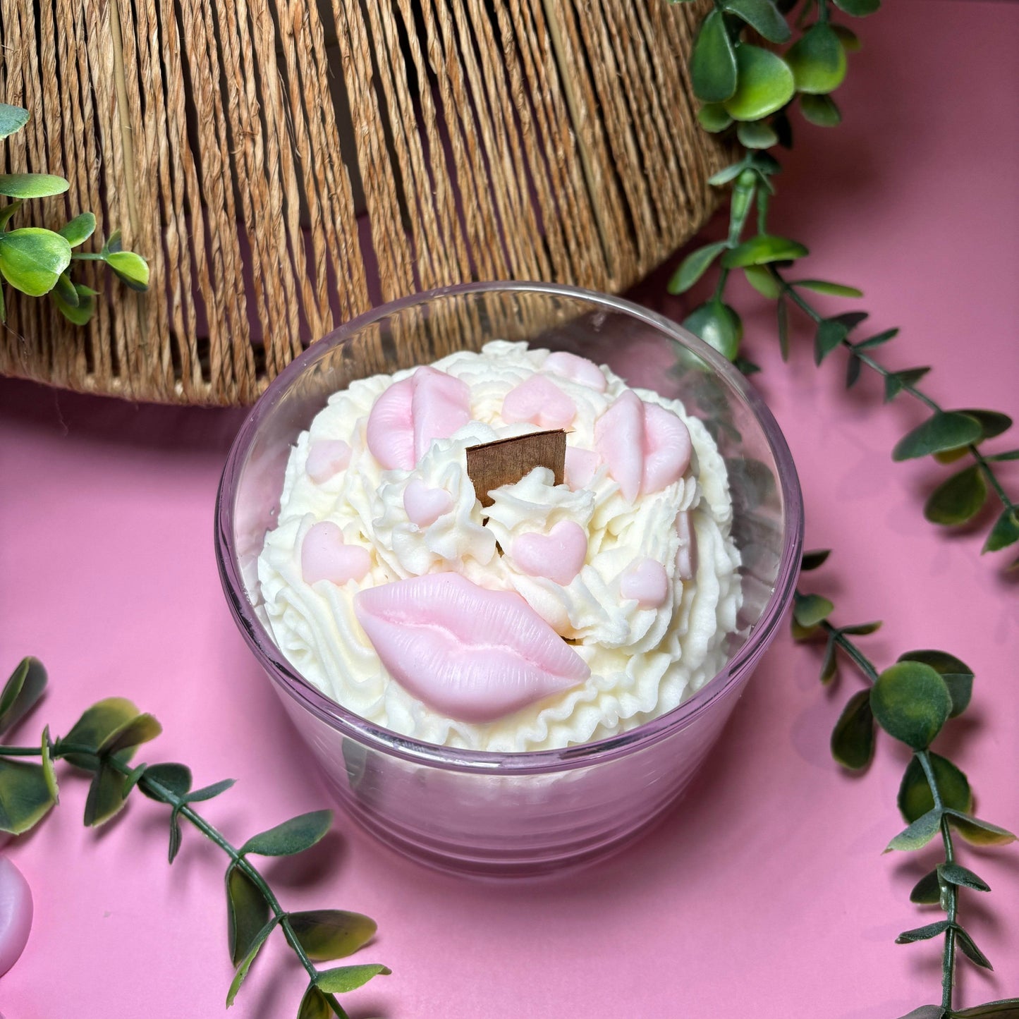 Cotton Kiss Candle – A Playful Touch of Romance & Elegance - AuraLux