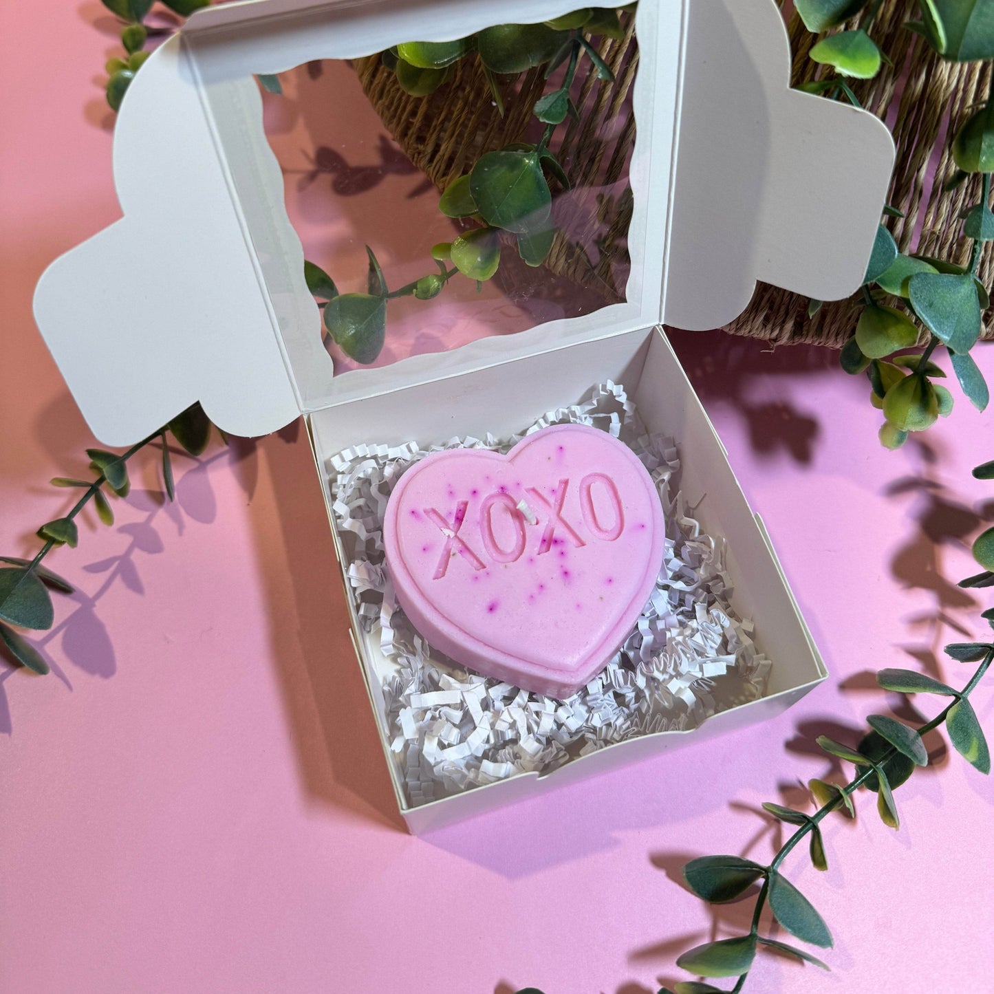 XOXO Candle – Handcrafted Heart with Engraved XOXO - AuraLux
