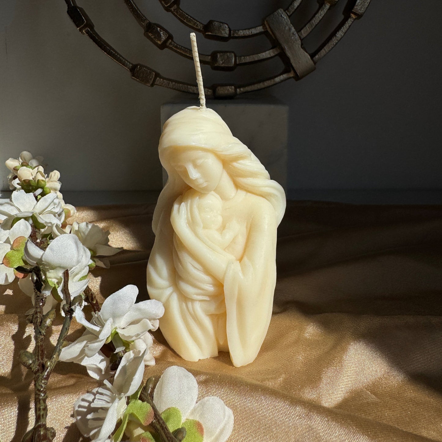 Mother Mary Candle – A Gentle Tribute to Love