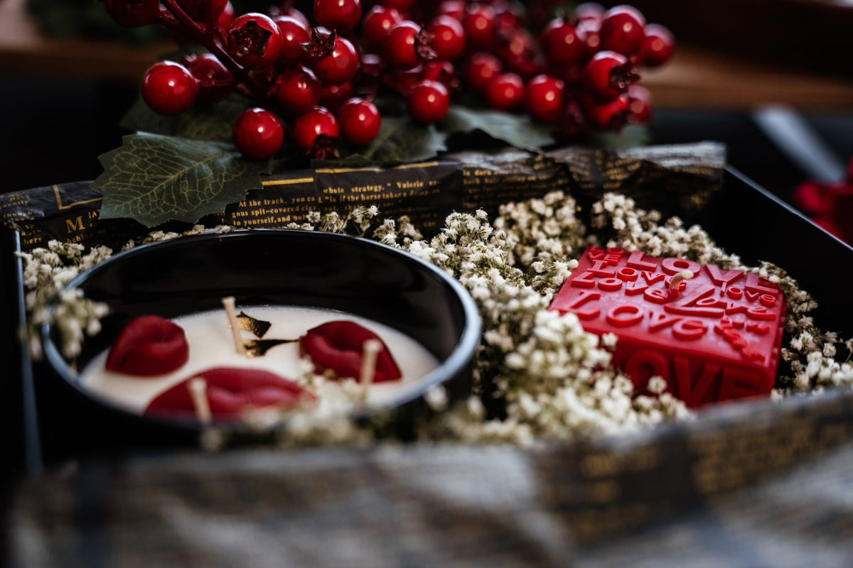 Amour - Anniversary, Valentine's Day