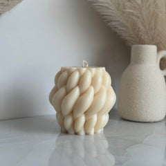 Braided Candle – A Flow of Nature & Form
