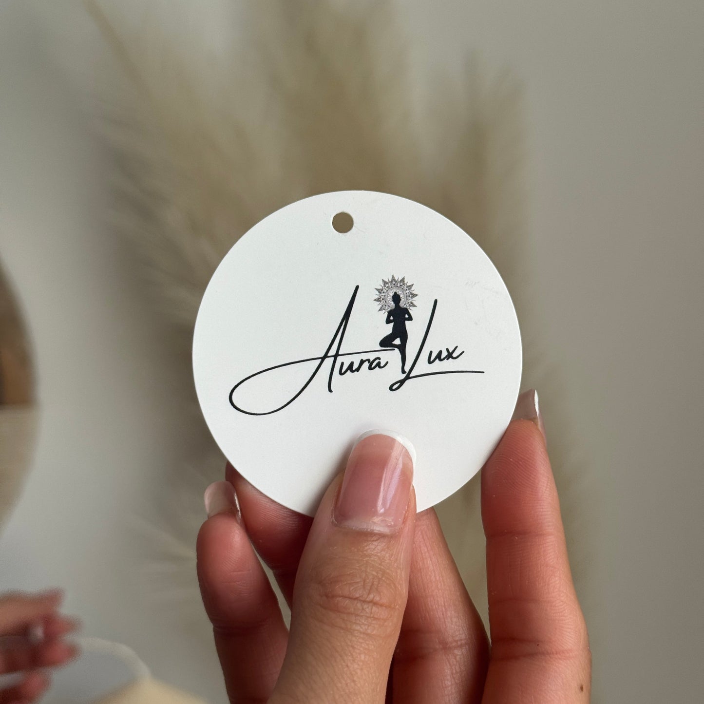Lush Candle – A Gentle Curve of Nature