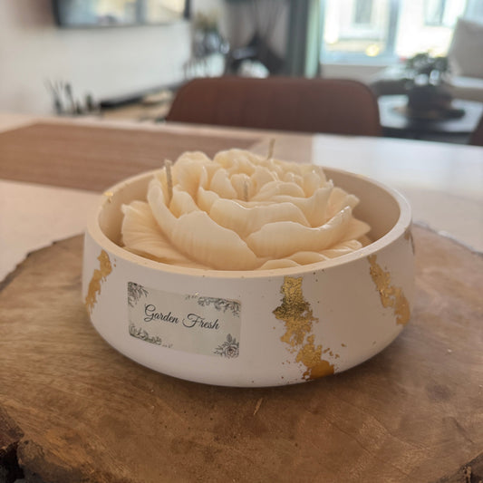 LUX Peony Candle – Where Elegance Blooms