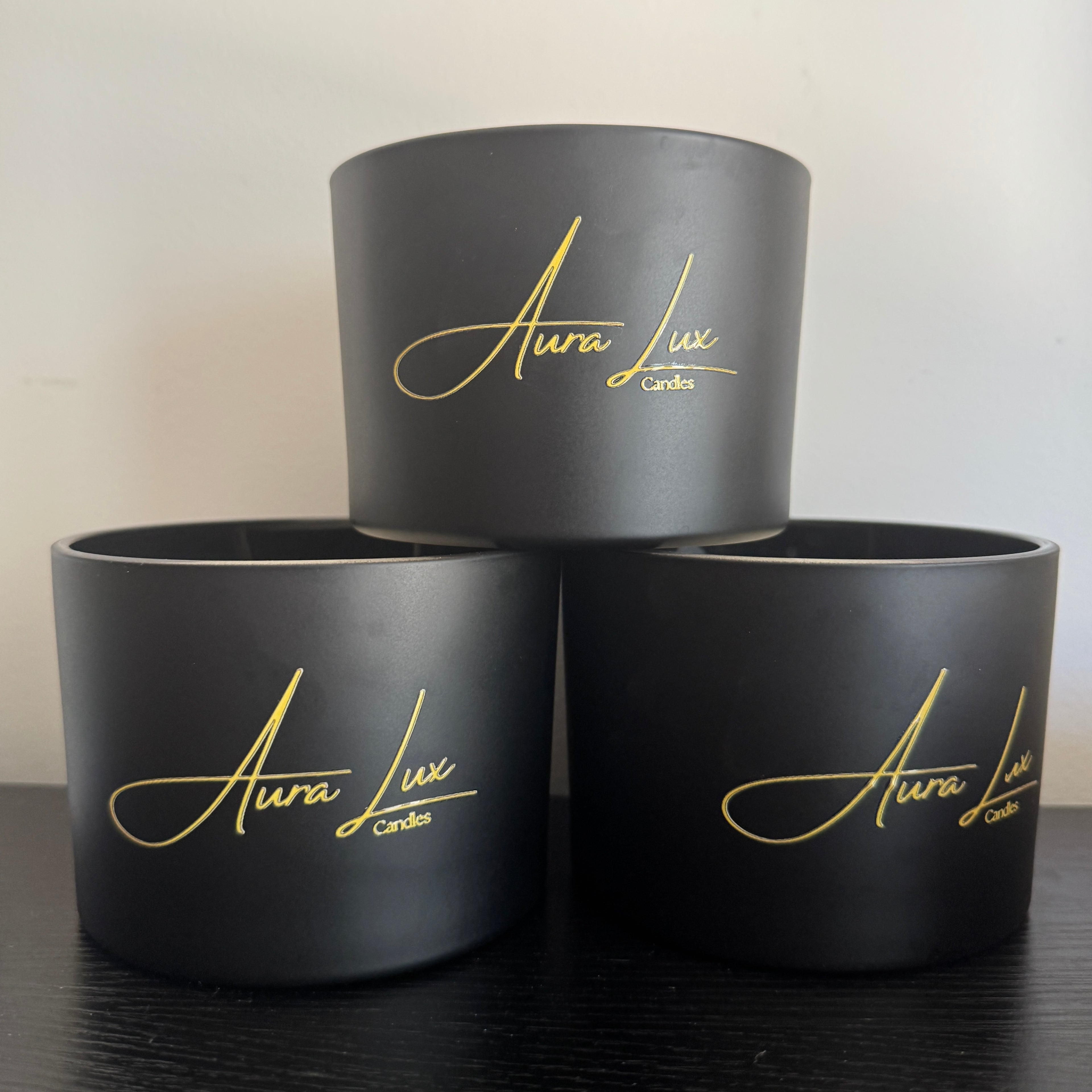 AuraLux Classic Jar Candle – Pure Scent, Timeless Style