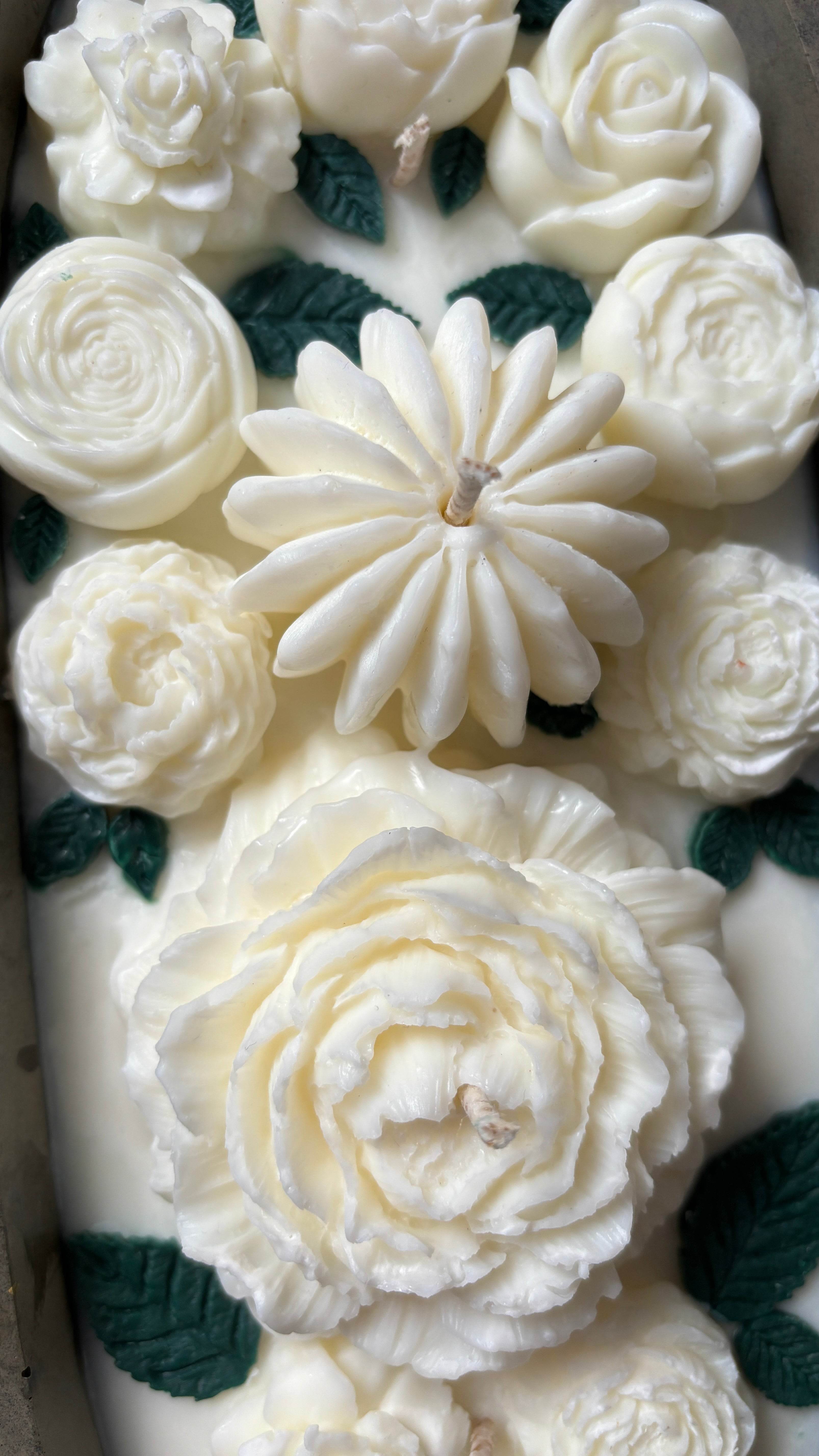 Floral Tray Candle – A Statement of Artistry & Elegance - AuraLux